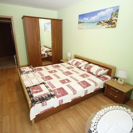 Apartment Rosi Поморіє Екстер'єр фото